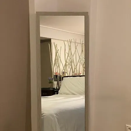 Eva Vip Excellent 1 Athènes